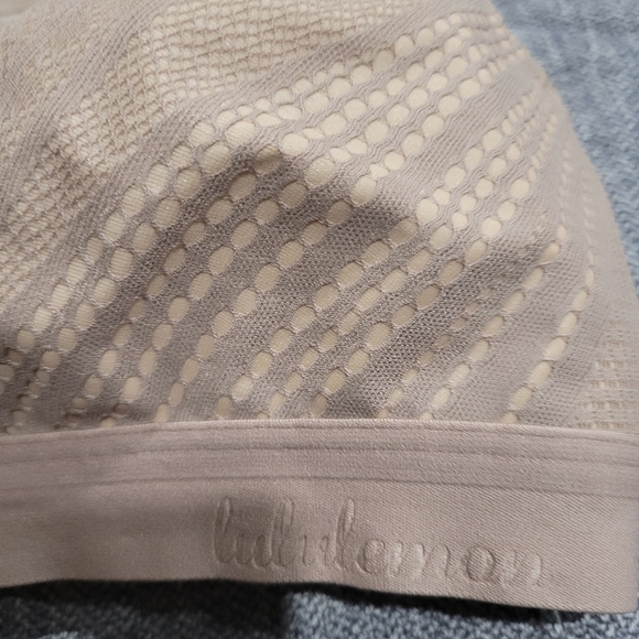 Lululemon nwt Awake to Lace bra - Picture 6 of 9